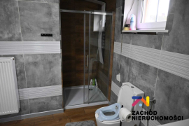 Dom z zabudowaniami Bytomiec